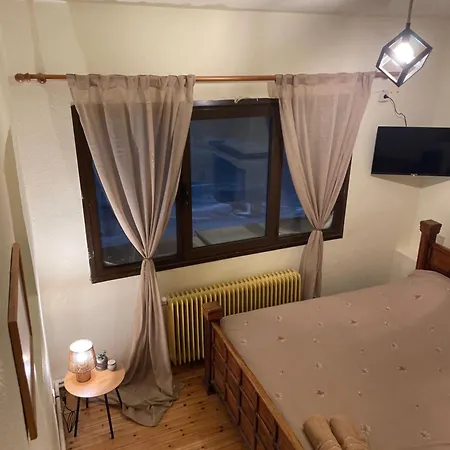 Vasilitsa Lodge *